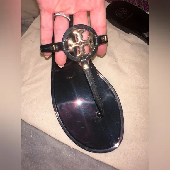 EUC Tory Burch Size 8 Women’s Black &amp; Gold Sandals