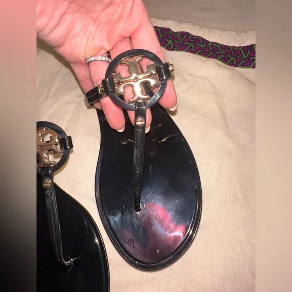 EUC Tory Burch Size 8 Women’s Black &amp; Gold Sandals