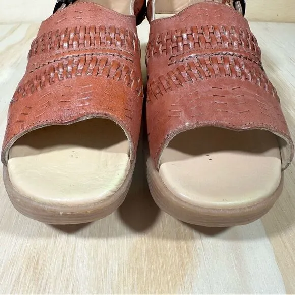 Famolare Brown Leather Sandals Women’s Size 5.5