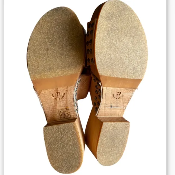Free People Sonnet Clog Stud accents in Natural/ tan Size 39