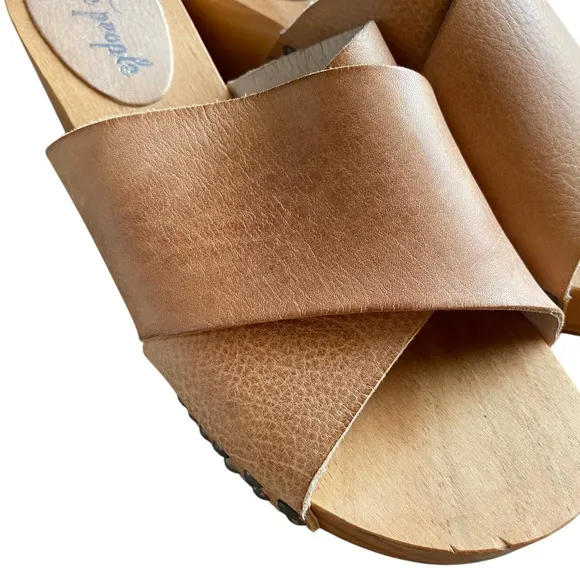 Free People Sonnet Clog Stud accents in Natural/ tan Size 39