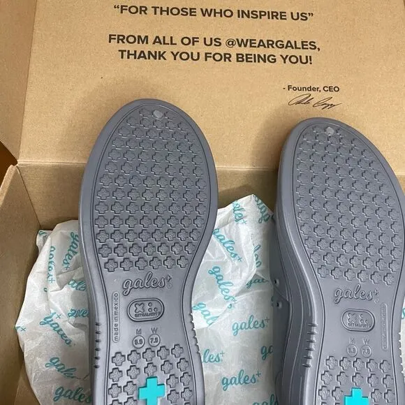 Gales/nurse/lightweight/slip resistant/waterproof slip on shoes