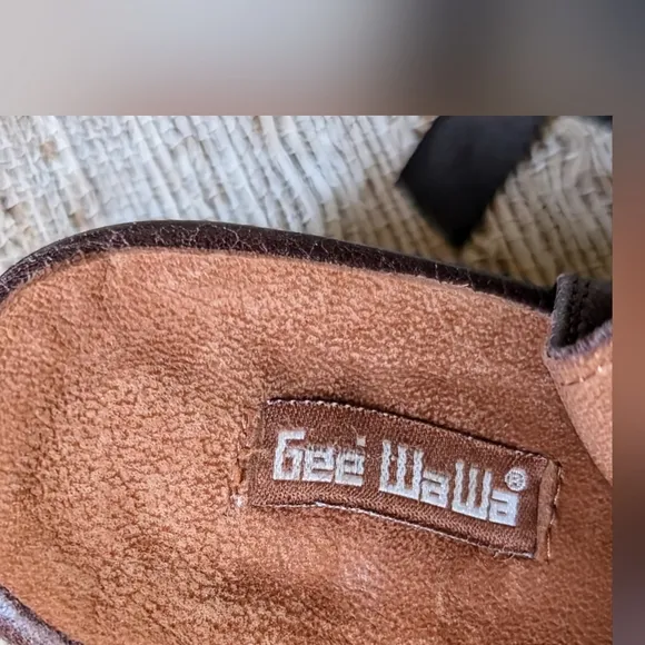Gee WaWa •  Sandals in Brown