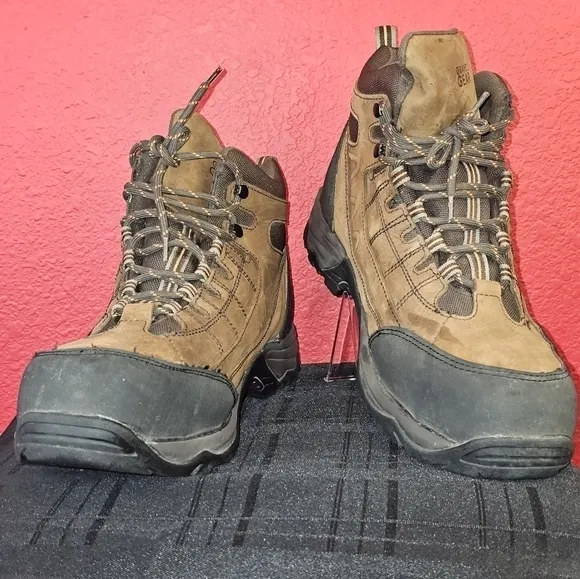 Gravel Gear Men's size 14W Genuine Leather Steel Toe Hiker Boots