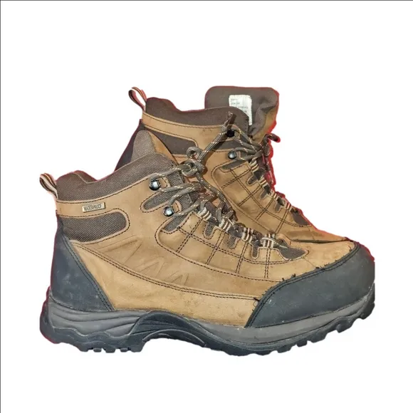 Gravel Gear Men's size 14W Genuine Leather Steel Toe Hiker Boots