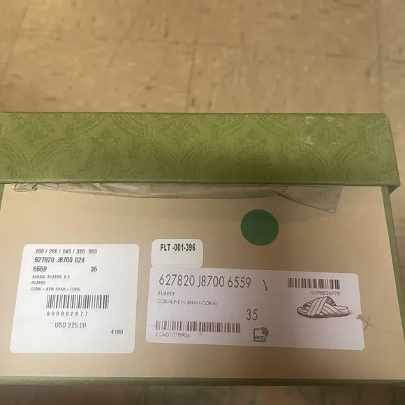 Gucci Women's Red and Green Sandals