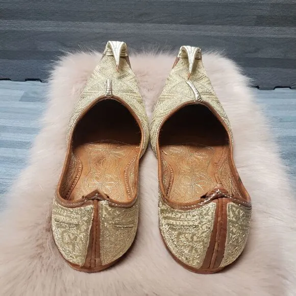 Handcrafted Morish Arabian embossed shoe
