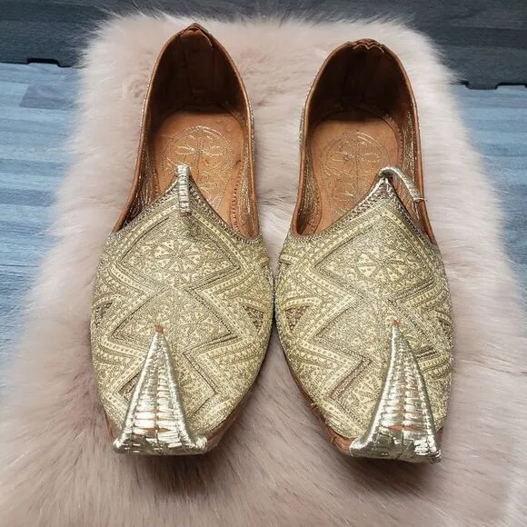 Handcrafted Morish Arabian embossed shoe