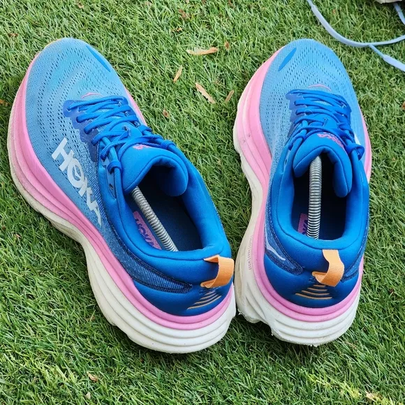 HOKA BONDI 8 - Womens Athletic Shoes - SIZE 10.5D WIDE