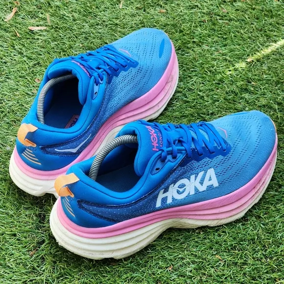 HOKA BONDI 8 - Womens Athletic Shoes - SIZE 10.5D WIDE