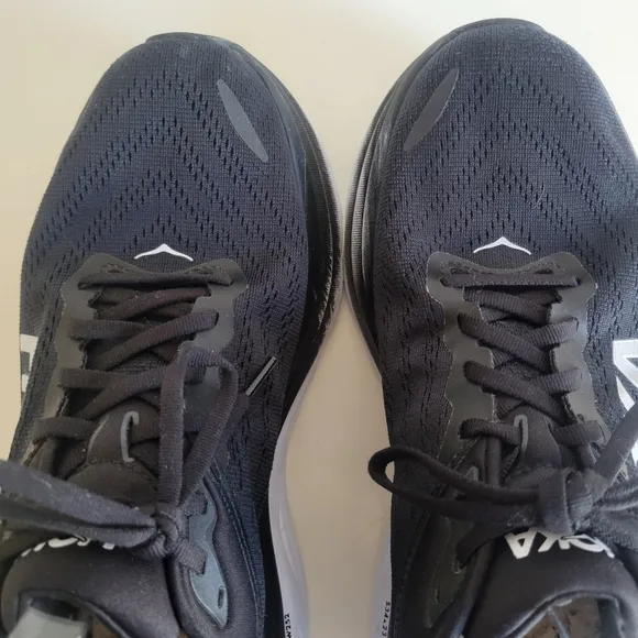 Hoka One Bondi 8 Black Running Shoes Womens Size 10.5 Wide 1127954 BWHT