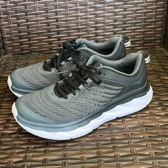 Hoka One One Akasa Shoes - Size 6.5D