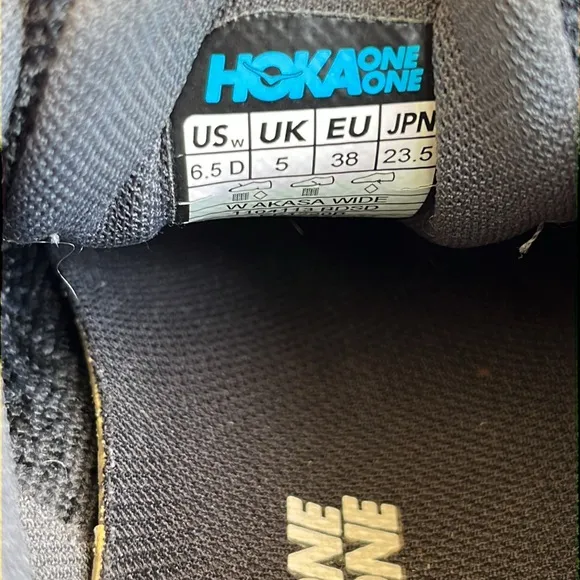 Hoka One One Akasa Shoes - Size 6.5D