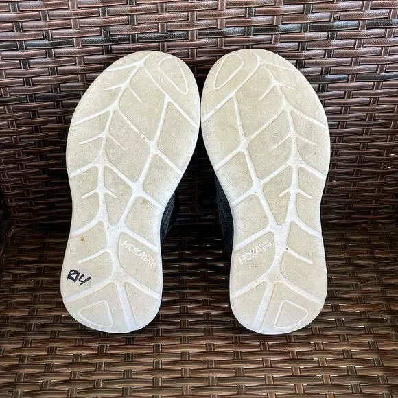 Hoka One One Akasa Shoes - Size 6.5D
