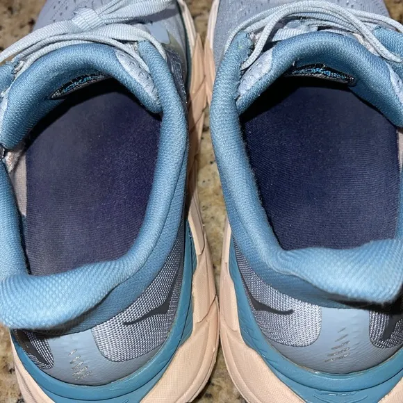 Hoka One One Arahi 5 Wide