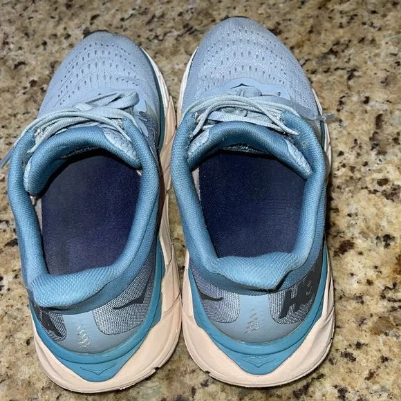 Hoka One One Arahi 5 Wide