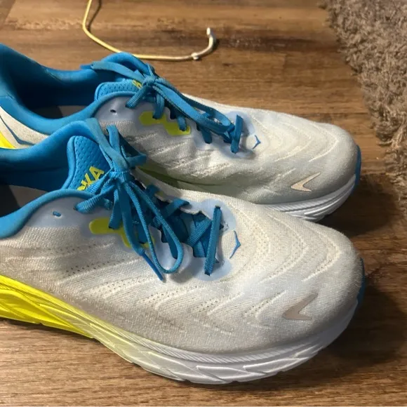 Hoka One One Arahi 6 Mens 10.5 2E Ice Water Evening Primrose Running Shoes Wide