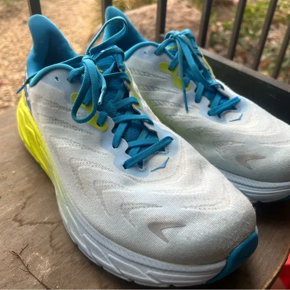 Hoka One One Arahi 6 Mens 10.5 2E Ice Water Evening Primrose Running Shoes Wide