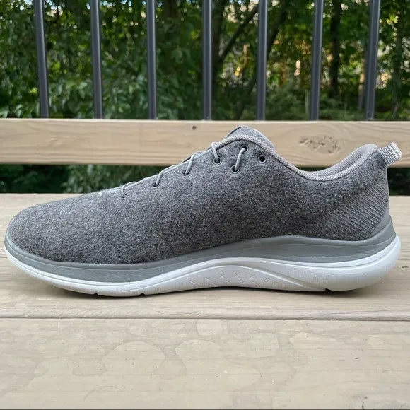 Hoka One One Hupana Flow Wool gray shoes