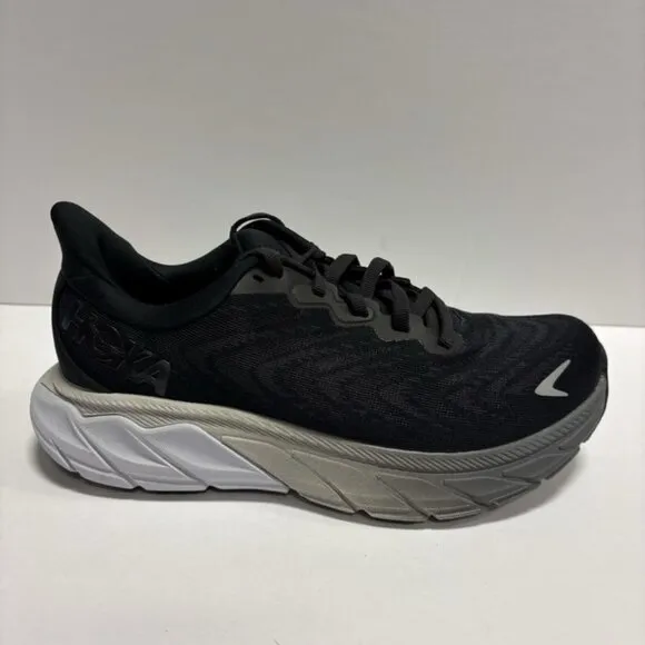 Hoka One One Women’s Arahi 6, Black Running Shoes, Size 5 Wide