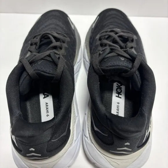 Hoka One One Women’s Arahi 6, Black Running Shoes, Size 5 Wide