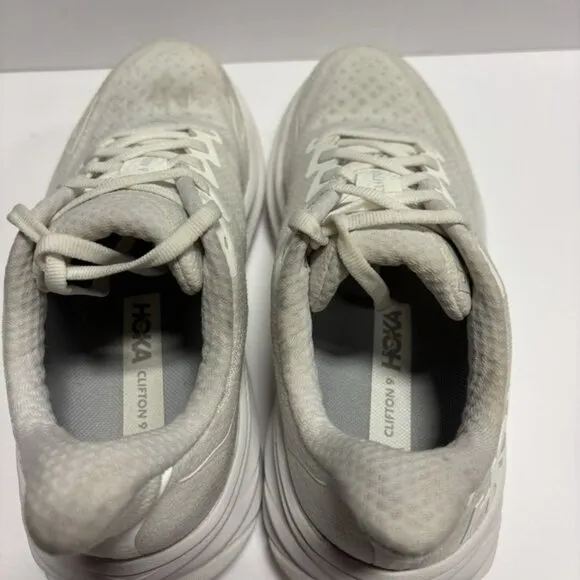 Hoka One One Women’s Clifton 9, White Running Shoes, Size 6.5 Wide