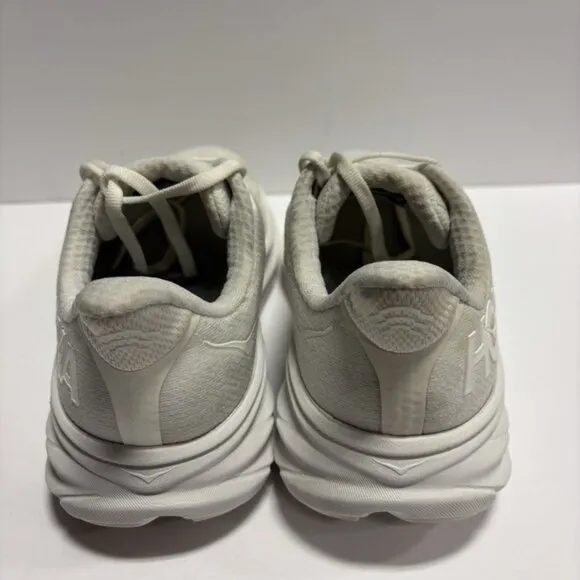 Hoka One One Women’s Clifton 9, White Running Shoes, Size 6.5 Wide