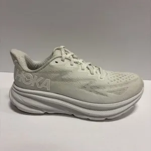 Hoka One One Women’s Clifton 9, White Running Shoes, Size 6.5 Wide