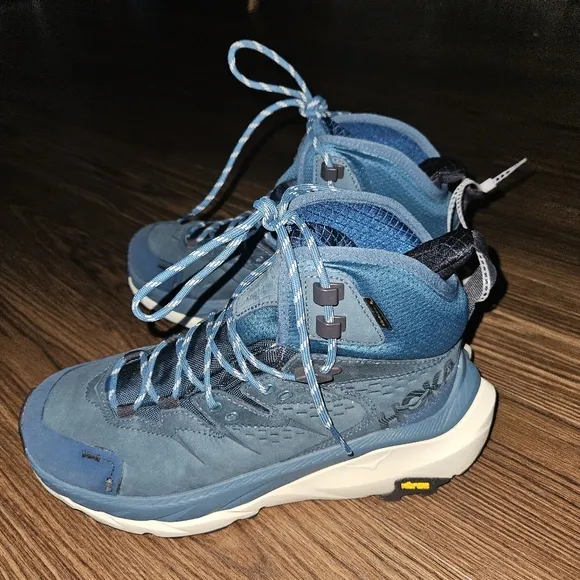 HOKA Women's Kaha 2 GTX Blue Coral Hiking Boots NWOB New Without Box 7.5