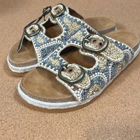 House of Harlow 1960 Natural Tones Embellished Sandals Size 8 New