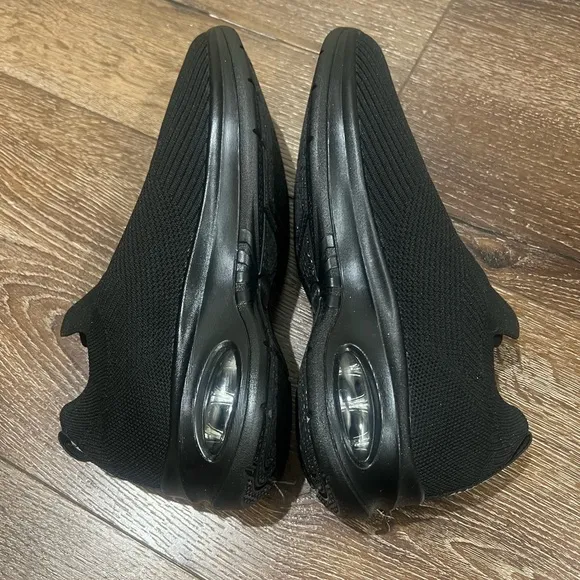 Hyper rememory foam Swiss design size 9 black NWOT