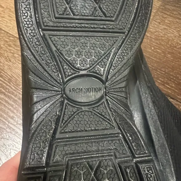 Hyper rememory foam Swiss design size 9 black NWOT