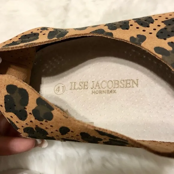 Ilse Jacobsen Cheetah Print Perforated Slip On Shoes