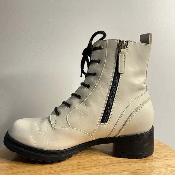 Ivory Cole Haan Camea Waterproof Leather Combat Boots Women’s Size 6.5 B
