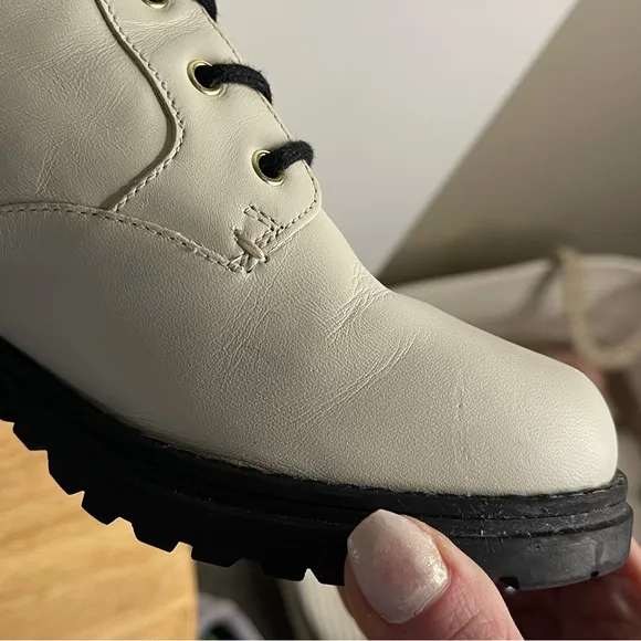 Ivory Cole Haan Camea Waterproof Leather Combat Boots Women’s Size 6.5 B