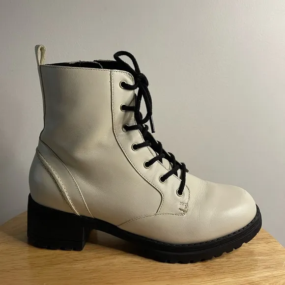 Ivory Cole Haan Camea Waterproof Leather Combat Boots Women’s Size 6.5 B