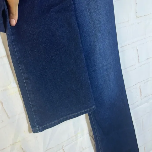 Joes the Icon Flare mid rise Blue Jeans