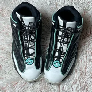 JORDAN  SHOES