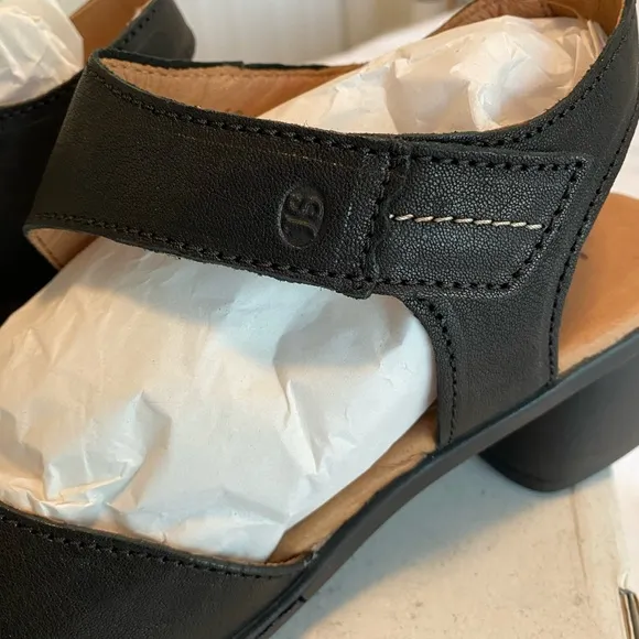 Josef Seibel Black Juna 02 sandal- Size 10