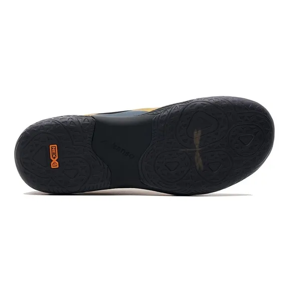 Kanso DragonFly Indoor Court Shoes Black/Gold size 7.5 NWT in box