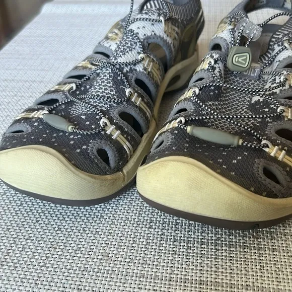 Keen Newport H2 sandals, size9 / EUR38.5