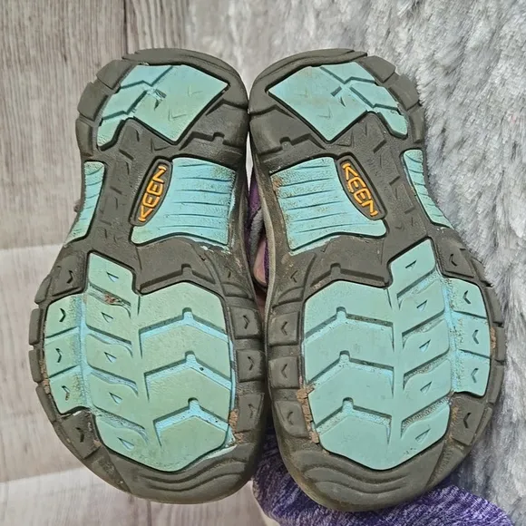 Keen Purple/Grey Water Shoes, Toddler Girls Size 11, Great Condition