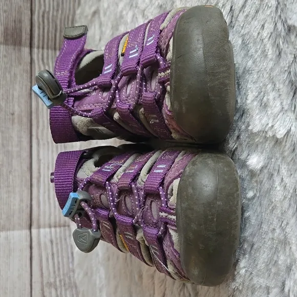 Keen Purple/Grey Water Shoes, Toddler Girls Size 11, Great Condition