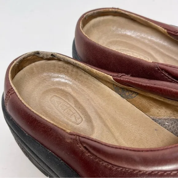 KEEN Women’s Leather Upper Maroon Mule Size 9.5M EU 40