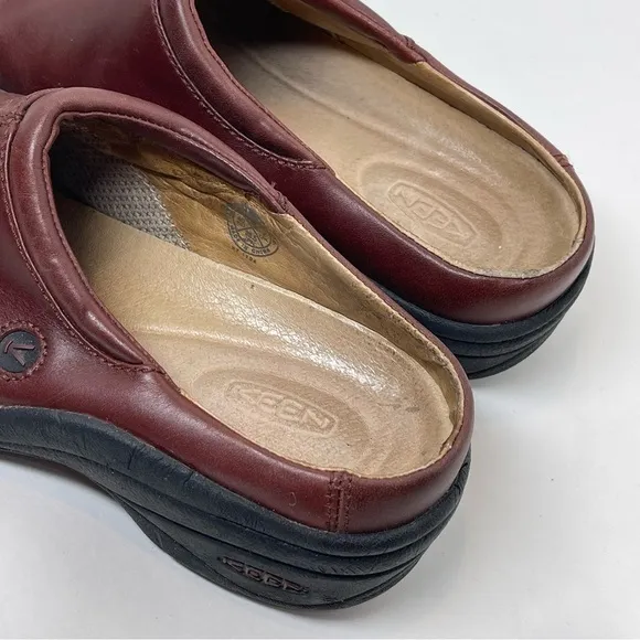 KEEN Women’s Leather Upper Maroon Mule Size 9.5M EU 40