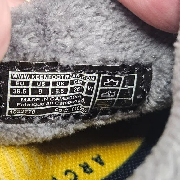 Keen Womens Slip-On Slippers 39.5 US 9 Gray Fleece Lining Comfort Indoor Shoes