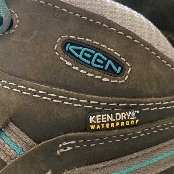 Keen womens Targhee 111 waterproof mid boot