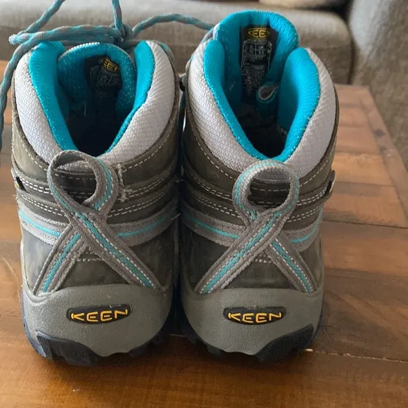 Keen womens Targhee 111 waterproof mid boot