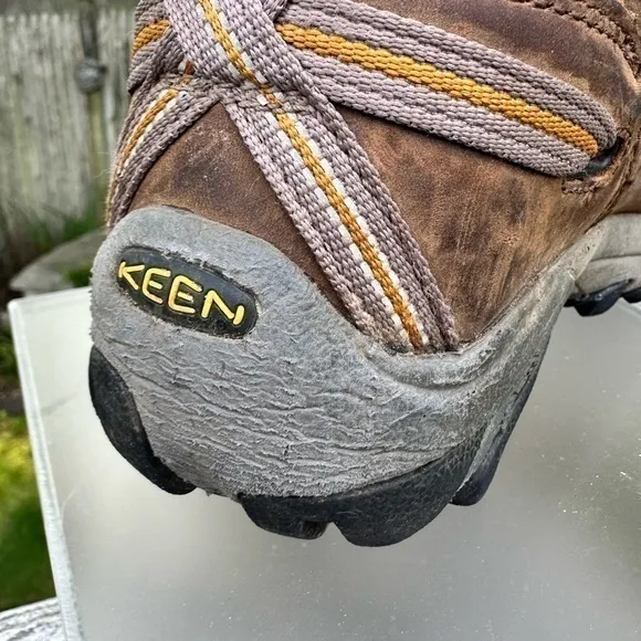 KEEN Women's Targhee II‎ Waterproof Mid Hiking Boots (US Size 6.5)