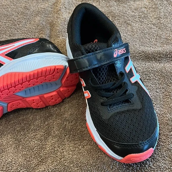 Kids ASICS shoes. Size 12
